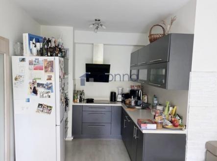 Pronájem bytu, 2+kk, 74 m²