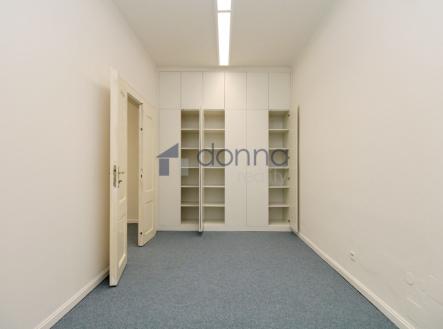 Pronájem kanceláře, 89 m²