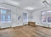 Pronájem kanceláře, 212 m²