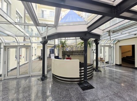 Pronájem kanceláře, 212 m²