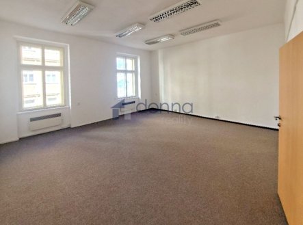 Pronájem kancelářských prostor 136m², ul. Novákových, Praha 8 - Libeň, metro B Palmovka