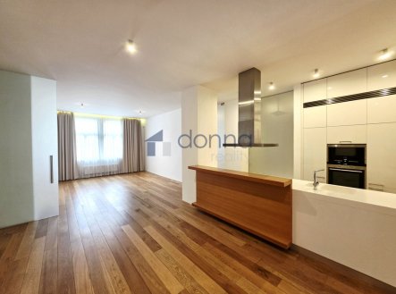 Pronájem bytu, 5+kk, 184 m²