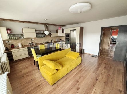 Pronájem bytu, 3+kk, 70 m²