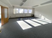 Pronájem kanceláře, 260 m²