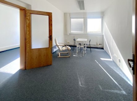 Pronájem kanceláře, 260 m²