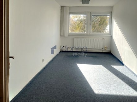 Pronájem kanceláře, 260 m²