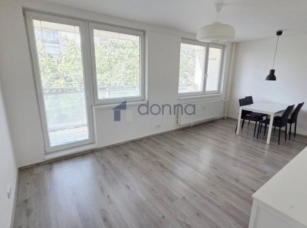 Pronájem bytu, 3+kk, 66 m²