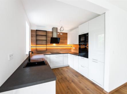 Pronájem domu/vily, 183 m²