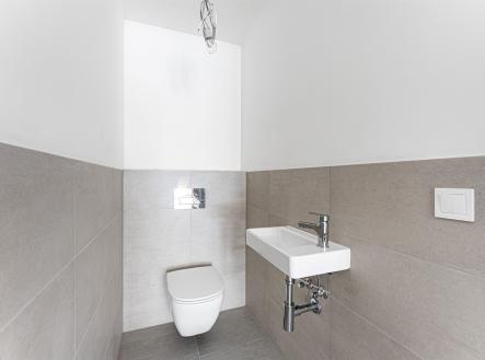 Pronájem domu/vily, 183 m²