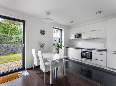 Pronájem domu/vily, 146 m²