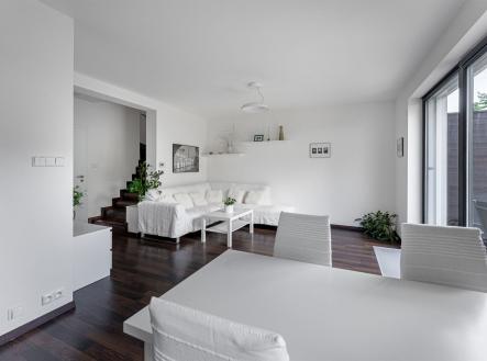 Pronájem domu/vily, 146 m²