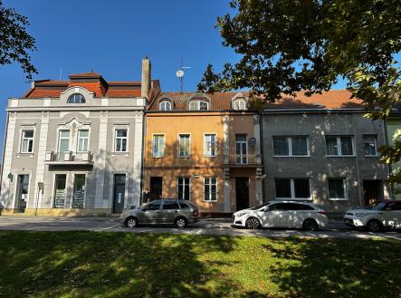Pronájem - obchodní prostor, 90 m²