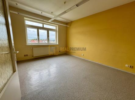 Pronájem - kanceláře, 60 m²