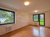 Pronájem kanceláře, 417 m²