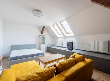 Pronájem bytu, 2+kk, 62 m²