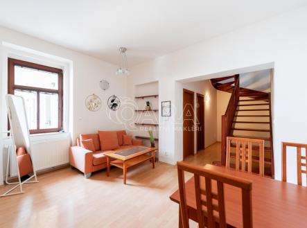 Pronájem bytu, 2+kk, 62 m²