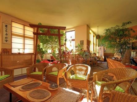 Prodej nájemního domu, 1 000 m²