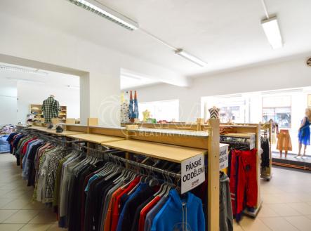 Prodej nájemního domu, 1 000 m²