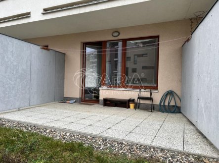 Pronájem bytu, 1+kk, 70 m²