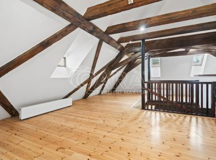 Pronájem kanceláře, 135 m²