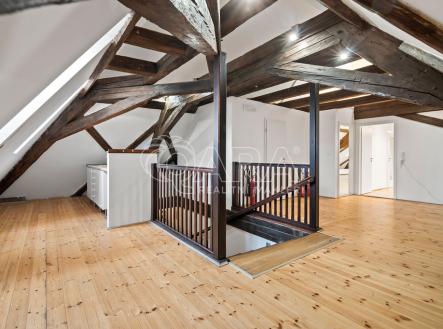 Pronájem kanceláře, 135 m²