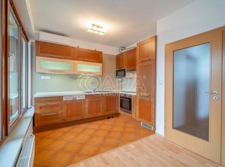 Pronájem bytu, 3+kk, 70 m²