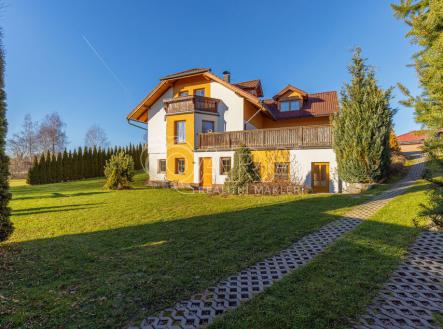 Prodej - dům/vila, 233 m²