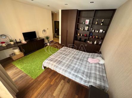 Pronájem bytu, 1+kk, 32 m²