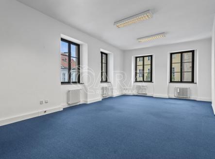 Pronájem kanceláře, 226 m²