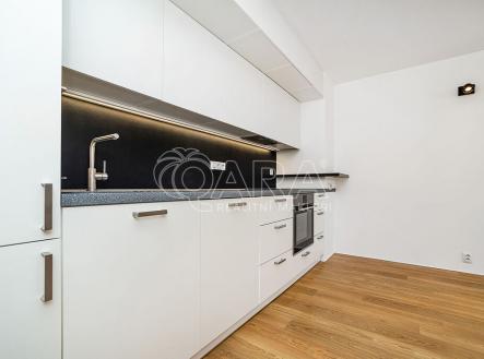 Pronájem bytu, 3+kk, 58 m²