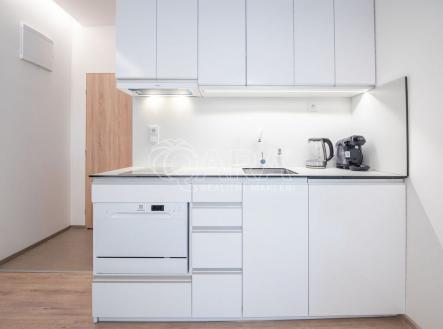 Pronájem bytu, 1+kk, 33 m²