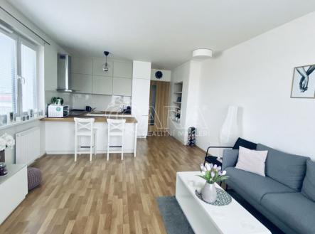 Pronájem bytu, 2+kk, 60 m²