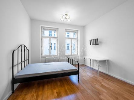 Pronájem bytu, 1+kk, 28 m²