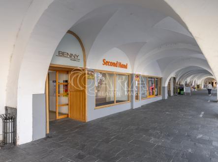 Pronájem obchodní prostor, 500 m²