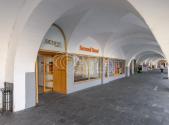 Pronájem obchodní prostory, 500 m²