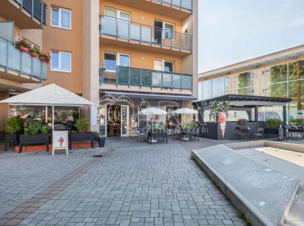 Prodej - restaurace, 195 m²