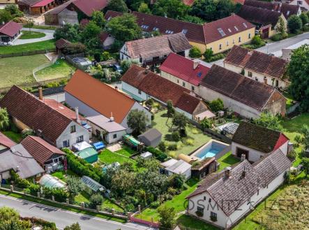 Prodej pozemku pro bydlení, 712 m²