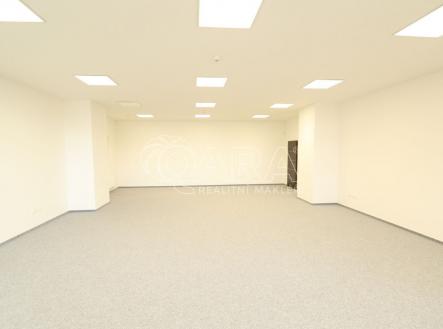Pronájem kanceláře, 82 m²