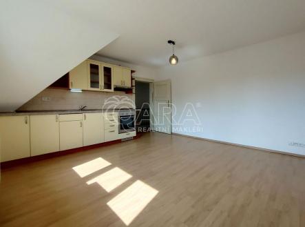 Pronájem bytu, 2+kk, 60 m²