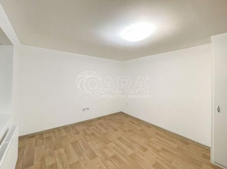 Pronájem bytu, 1+kk, 27 m²