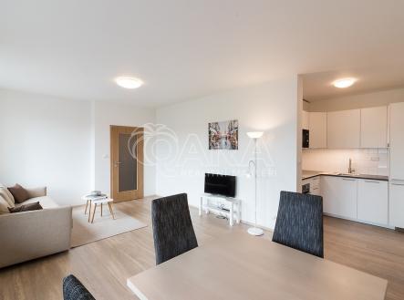 Pronájem bytu, 2+kk, 85 m²