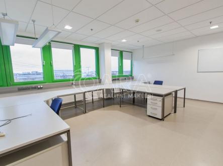 Pronájem kanceláře, 350 m²