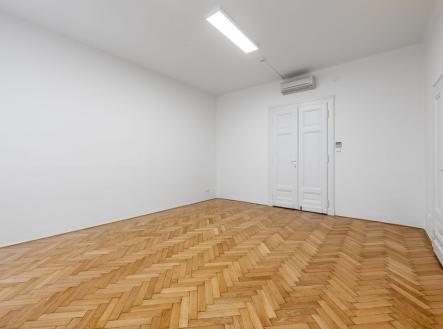 Pronájem - kanceláře, 47 m²