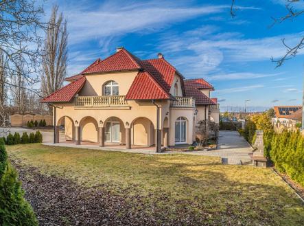 Prodej - dům/vila, 844 m²