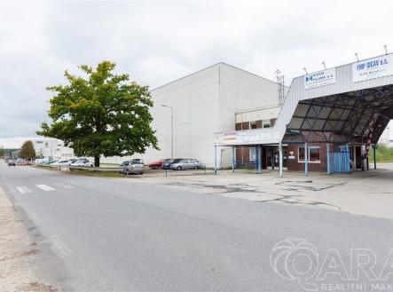 Pronájem skladu, 674 m²