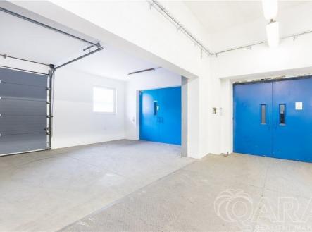 Pronájem skladu, 4 000 m²