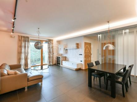 Pronájem bytu, 3+kk, 90 m²