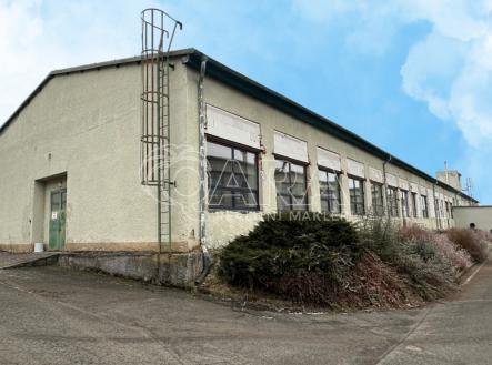 Prodej - skladovací prostor, 1 700 m²