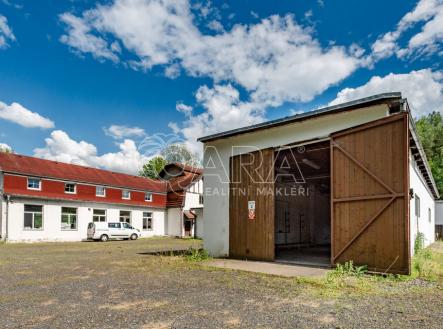 Pronájem - skladovací prostor, 211 m²