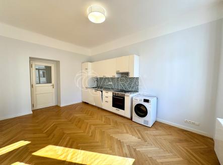 Pronájem bytu, 3+kk, 83 m²